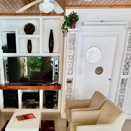 Lucas House 5 - *